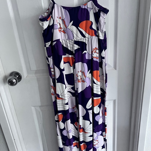 Fighting Eel Jumper - Picture 2 of 4